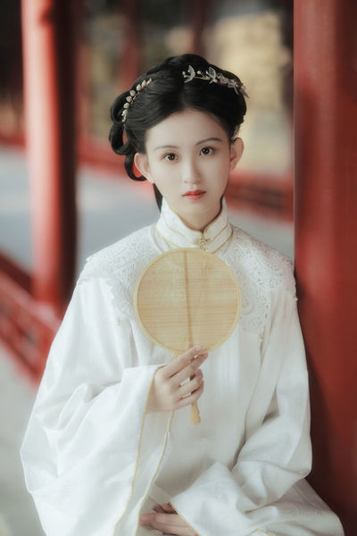 来往早晨的午夜原唱