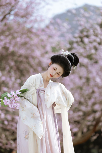 yellow毛片