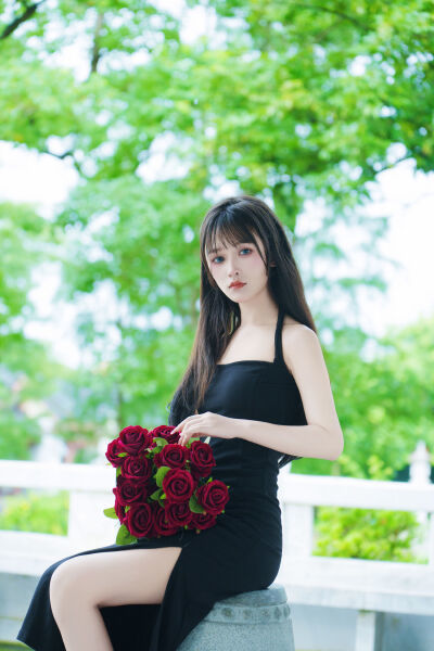 坐在学长的棒子上写作业